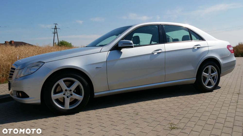 Mercedes-Benz Klasa E 250 CGI BlueEFFICIENCY Elegance - 14