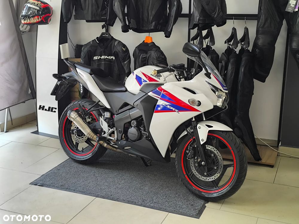 Honda CBR - 1