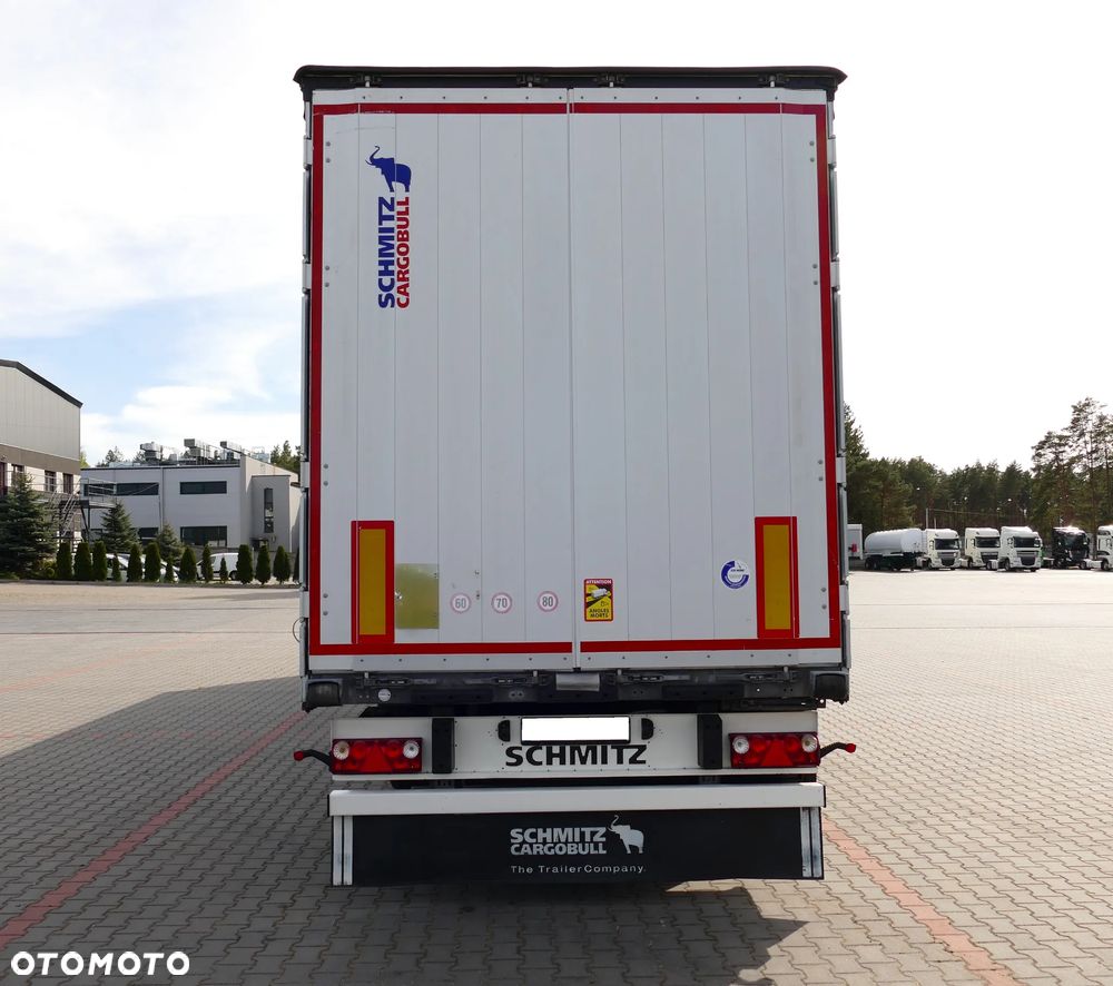 Schmitz Cargobull SCB - 3