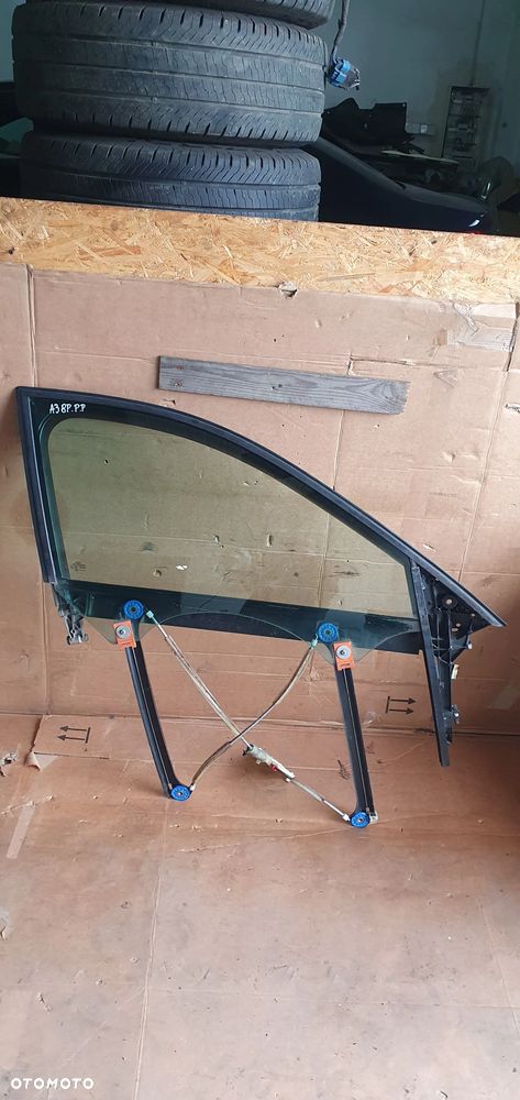 Mechanizm podnośnik szyby ramka prawy przód Audi A3 8P 5D - 1
