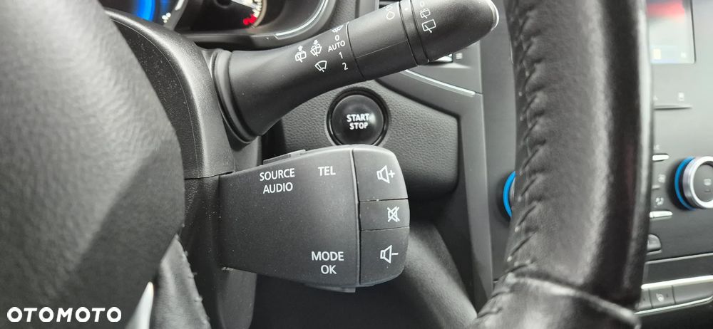 Renault Megane ver-1-5-dci-bose - 31