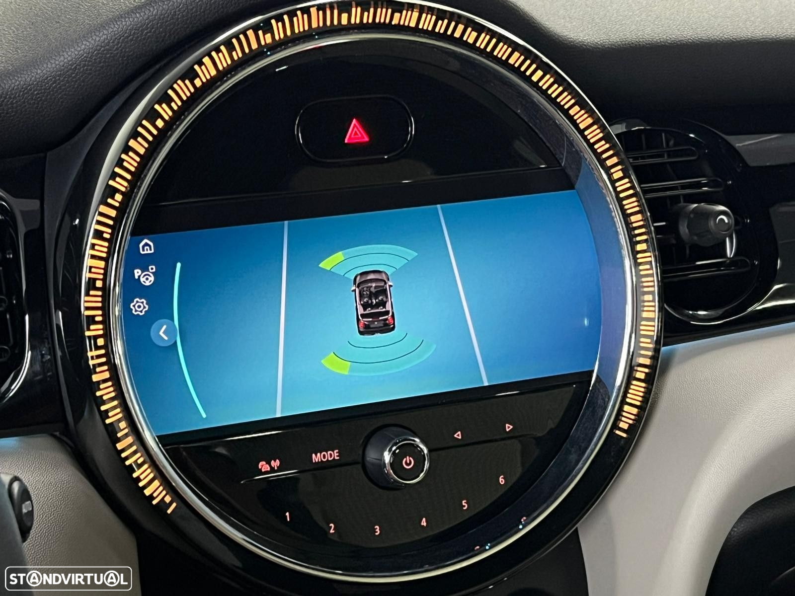 MINI Cabrio Cooper Auto - 18