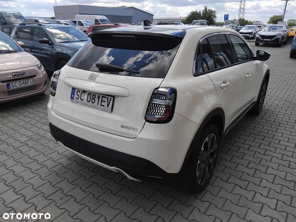 Fiat 600 1.2 Turbo La Prima eDCT - 4