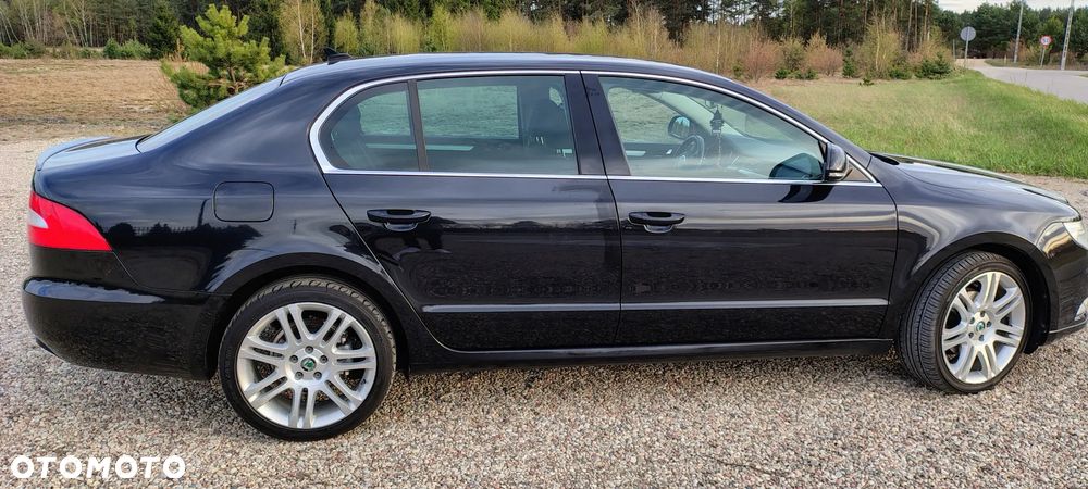 Skoda Superb 1.6 TDI Exclusive - 8