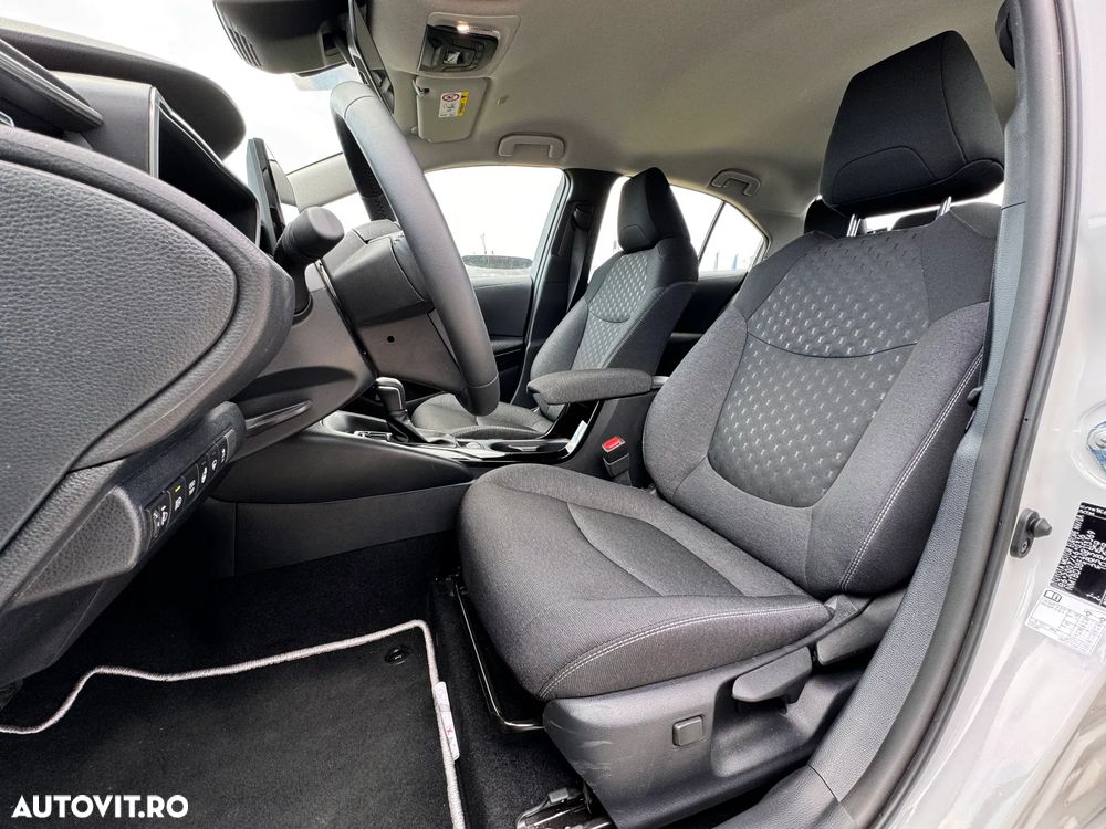 Toyota Corolla 1.8 HSD Business - 22