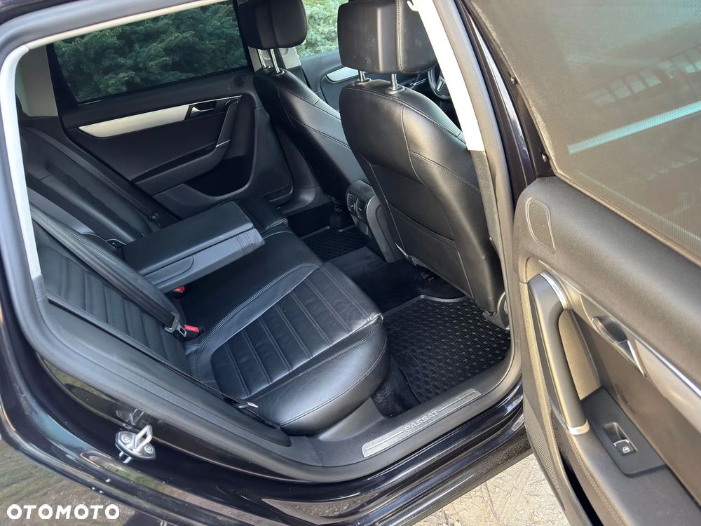 Volkswagen Passat - 16