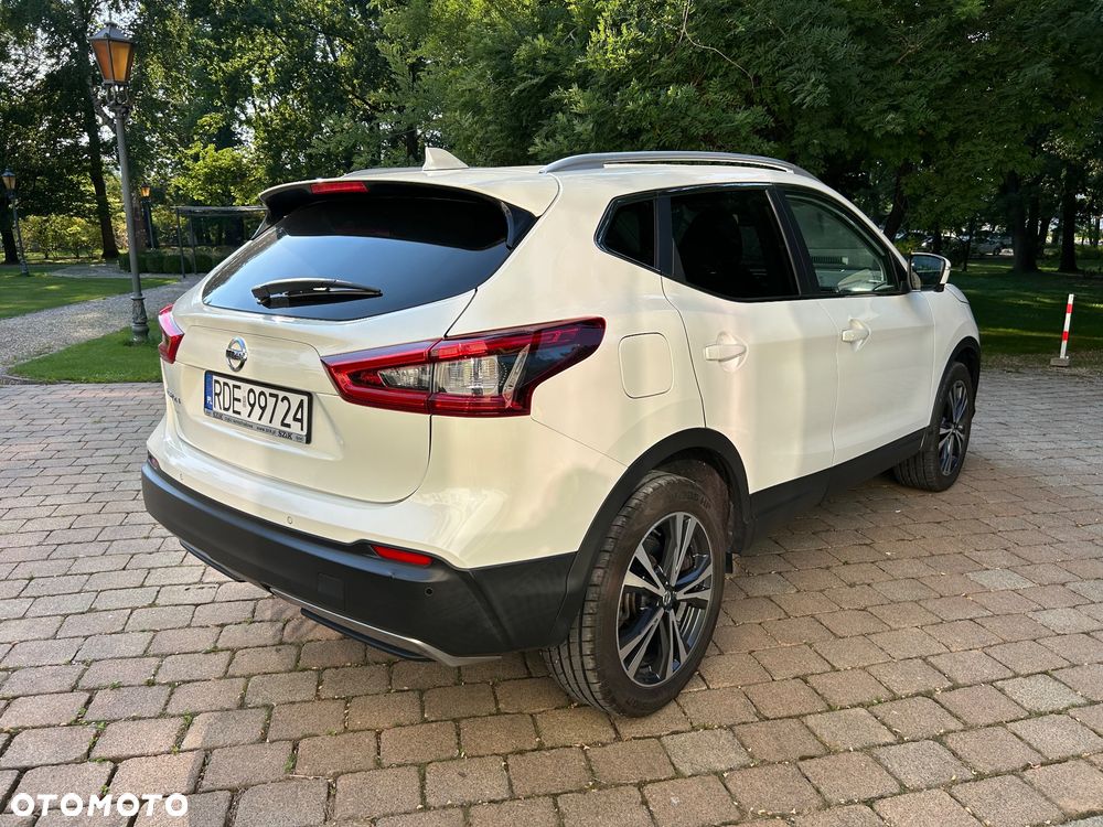 Nissan Qashqai 1.3 DIG-T AKARI - 8