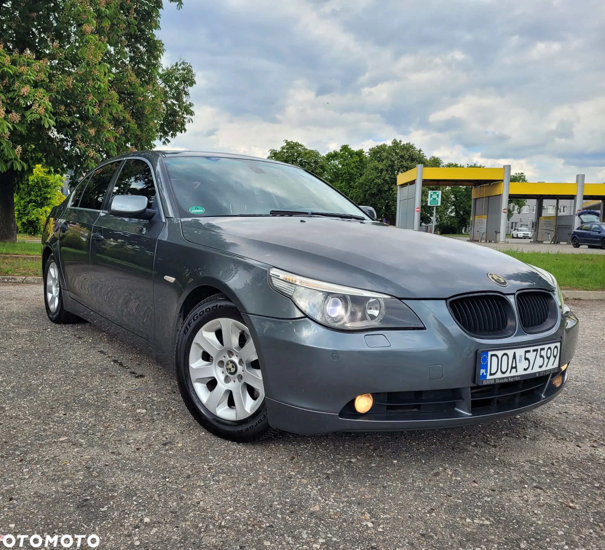 BMW Seria 5 523i - 1