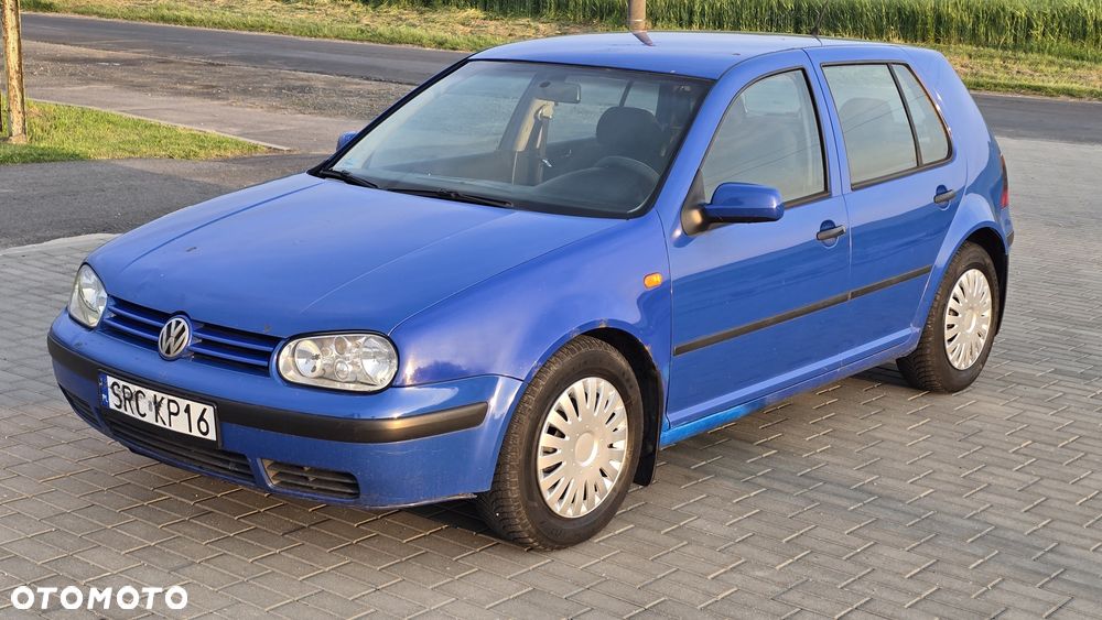 Volkswagen Golf - 2