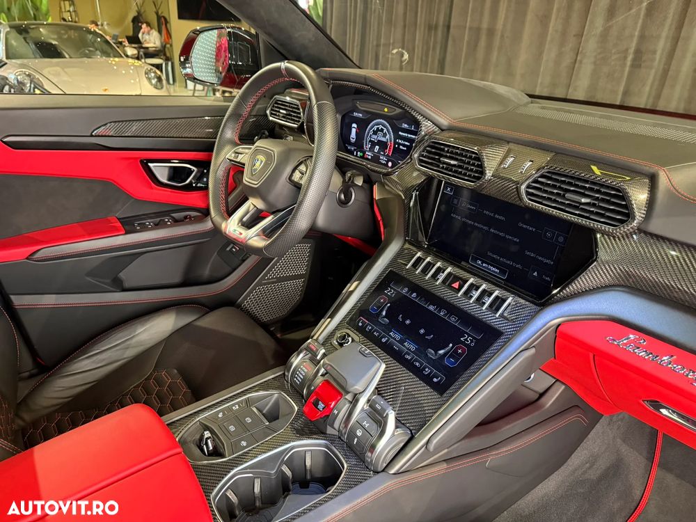 Lamborghini URUS - 34