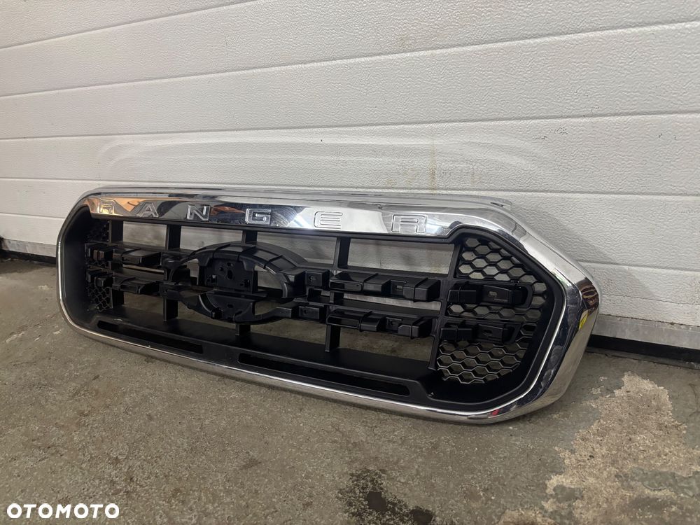FORD RANGER GRILL ATRAPA - 2