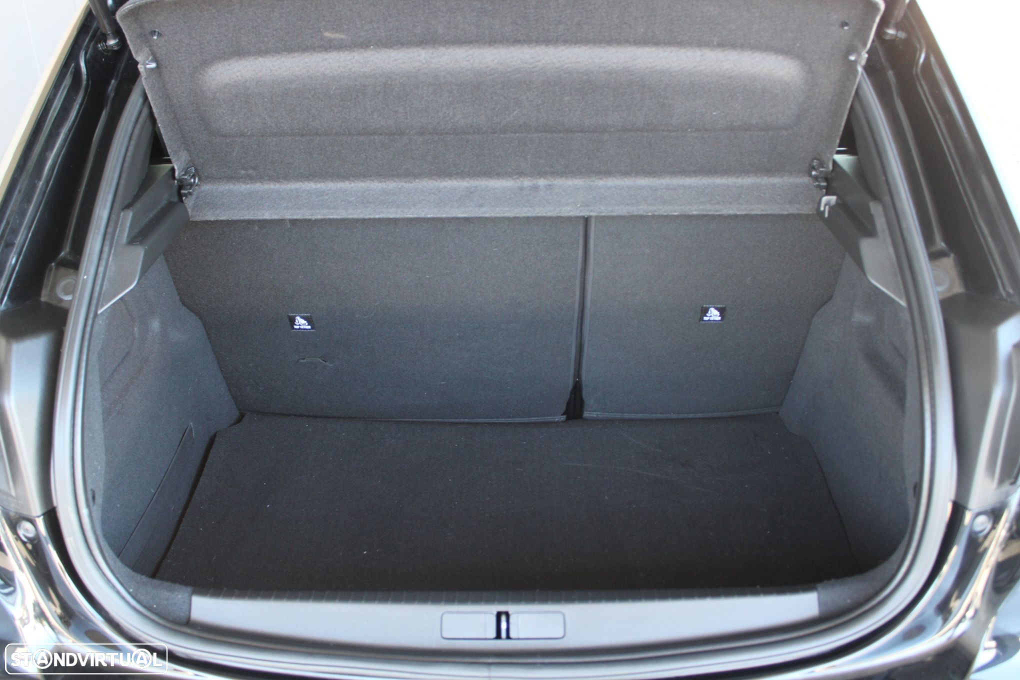 Peugeot 208 1.2 PureTech Active Pack - 8