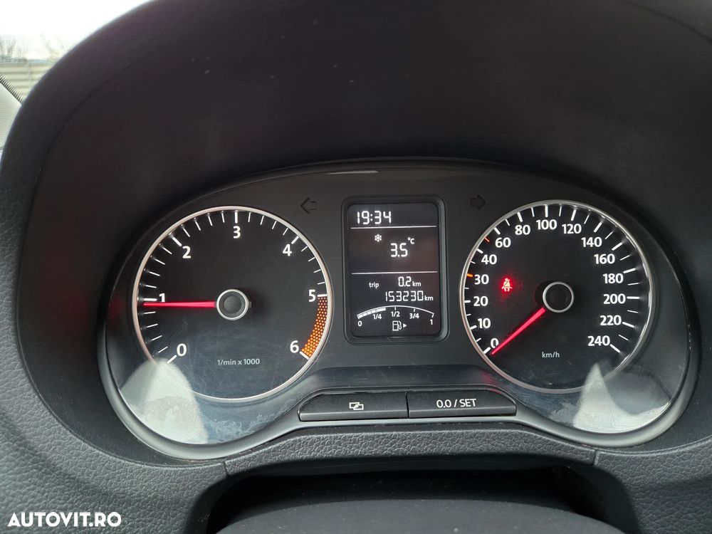 Volkswagen Polo 1.2 TDI Blue Motion - 8