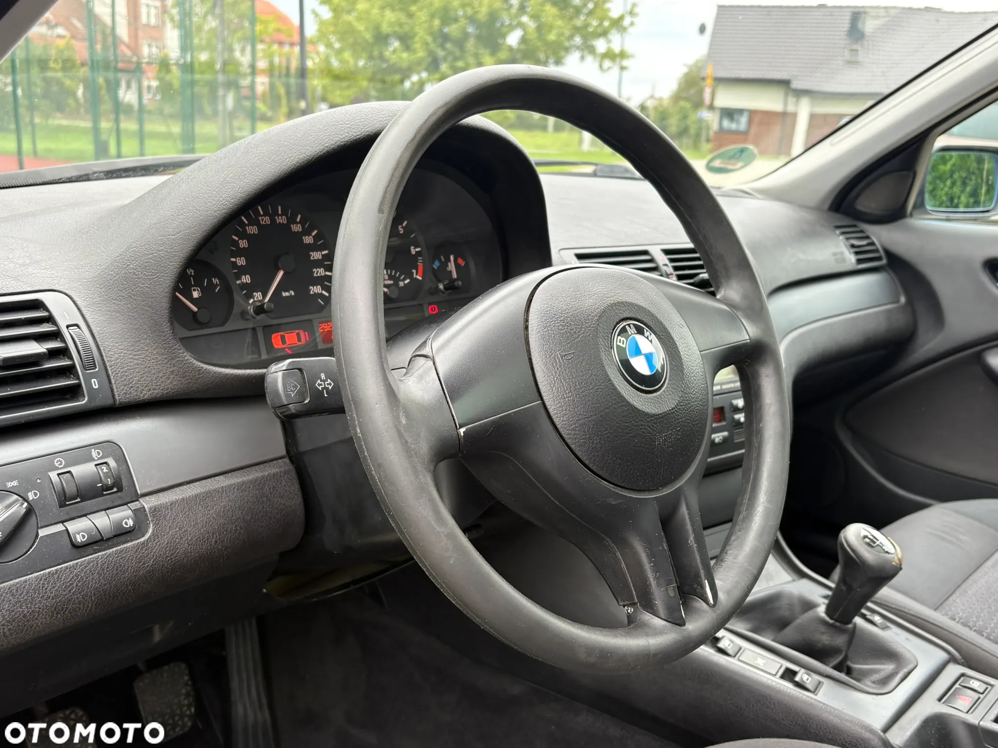 BMW Seria 3 318i - 16