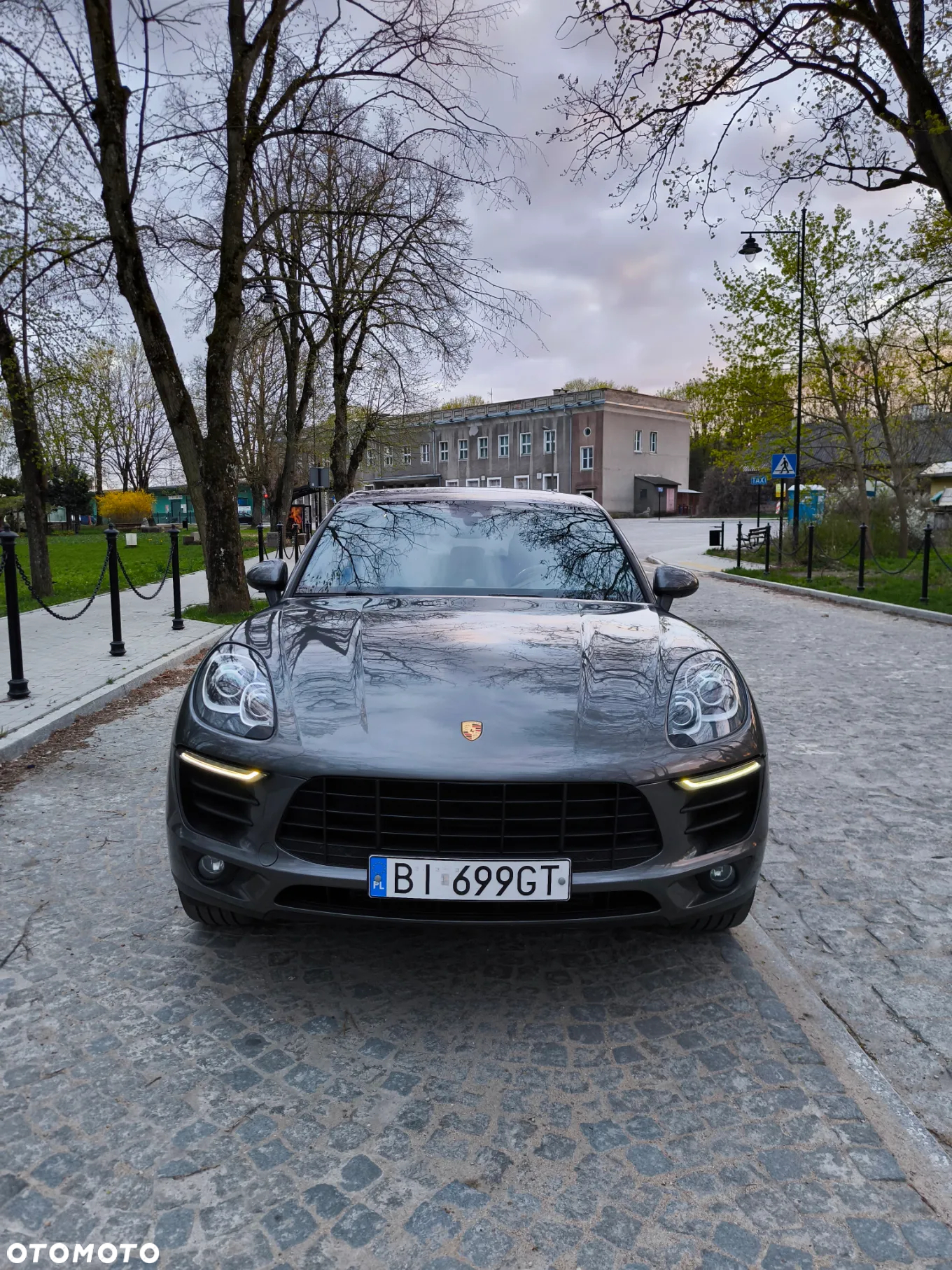 Porsche Macan Standard - 2