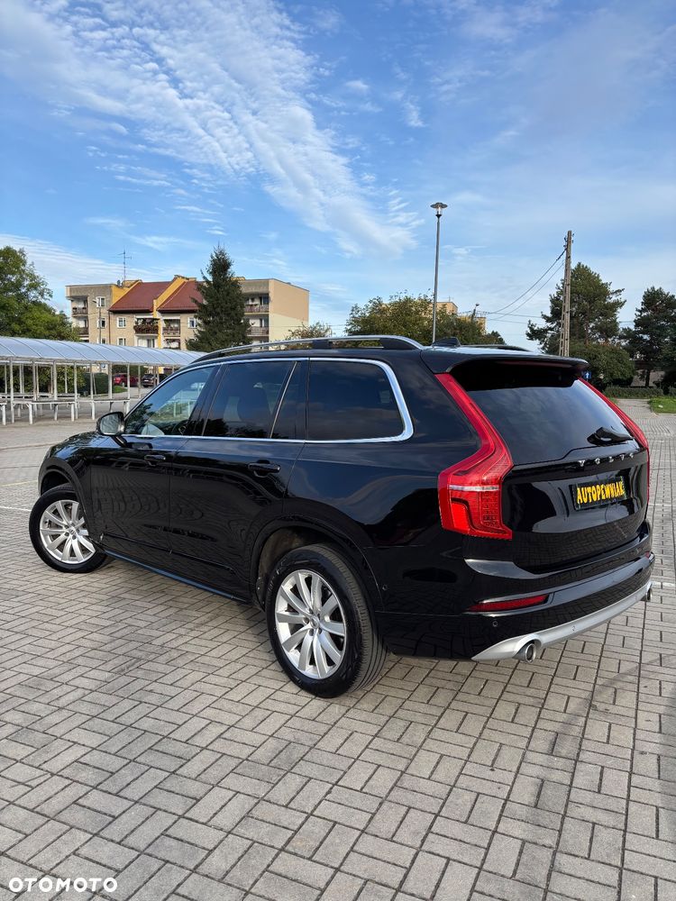 Volvo XC 90 D5 AWD Momentum - 8