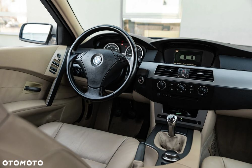 BMW Seria 5 525xi - 20