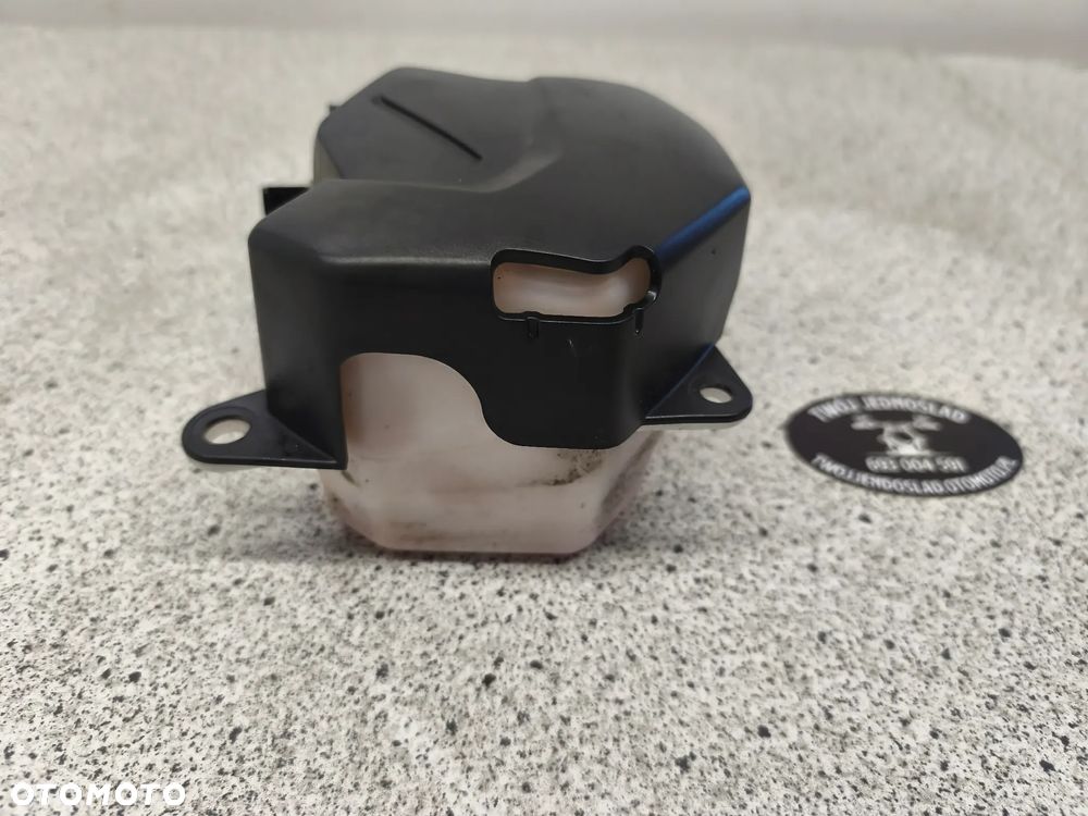 Zbiorniczek wyrównawczy, płynu chłodniczego, osłona zbiorniczka Triumph Trident 660 2022 - 2