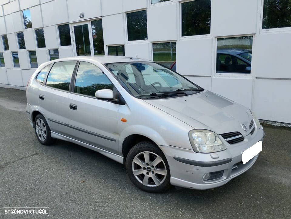 Nissan Almera Tino - 2