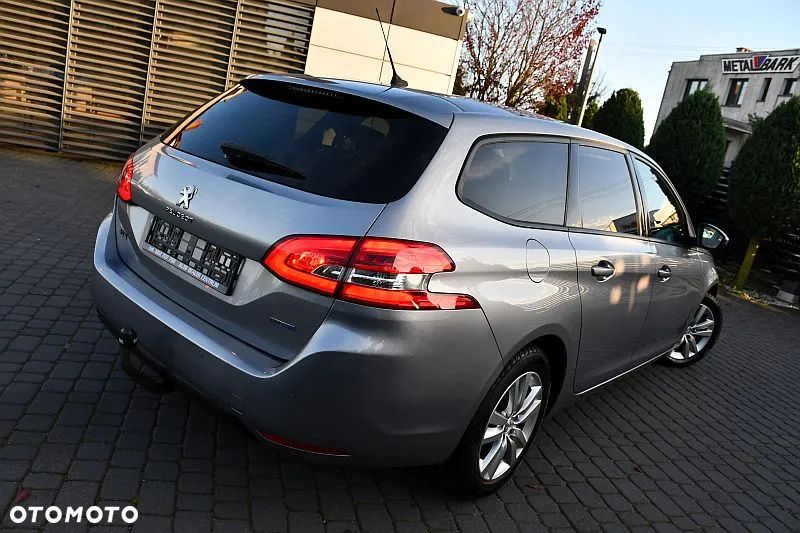Peugeot 308 SW BlueHDi 120 Stop & Start Allure - 4