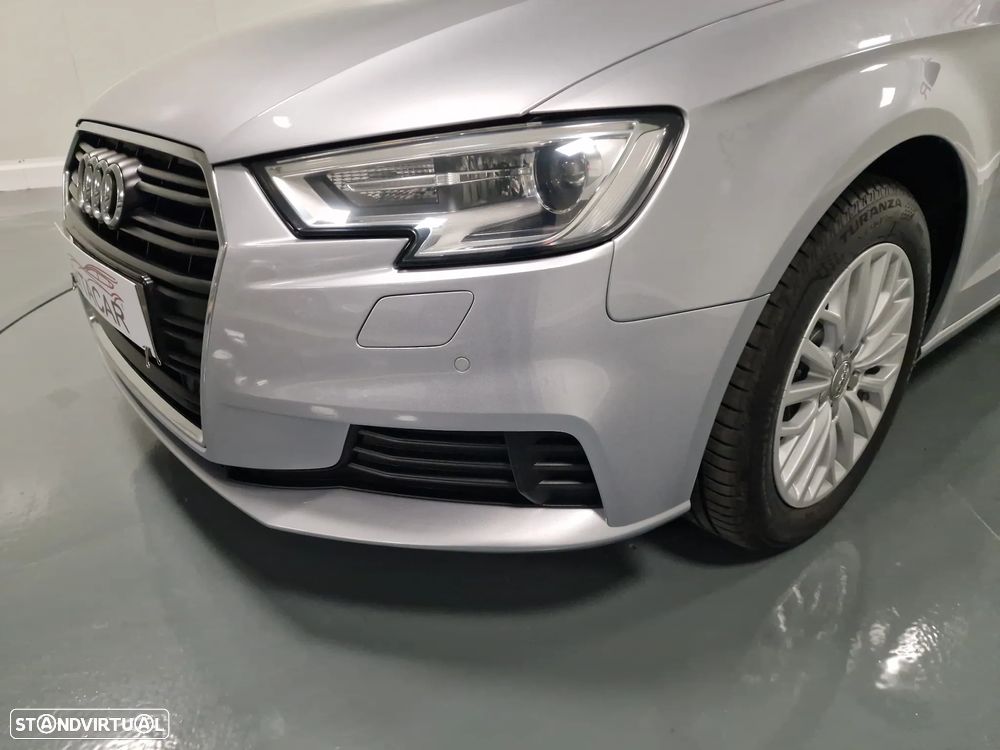 Audi A3 Sportback 1.6 TDI Design - 11
