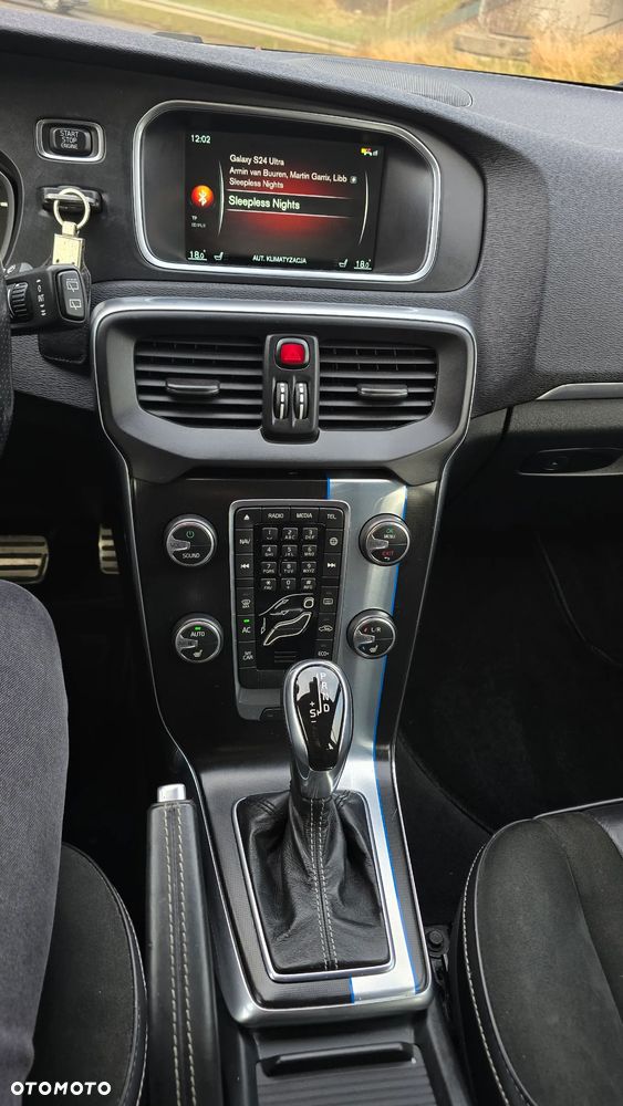 Volvo V40 T5 Drive-E R-Design Momentum - 8