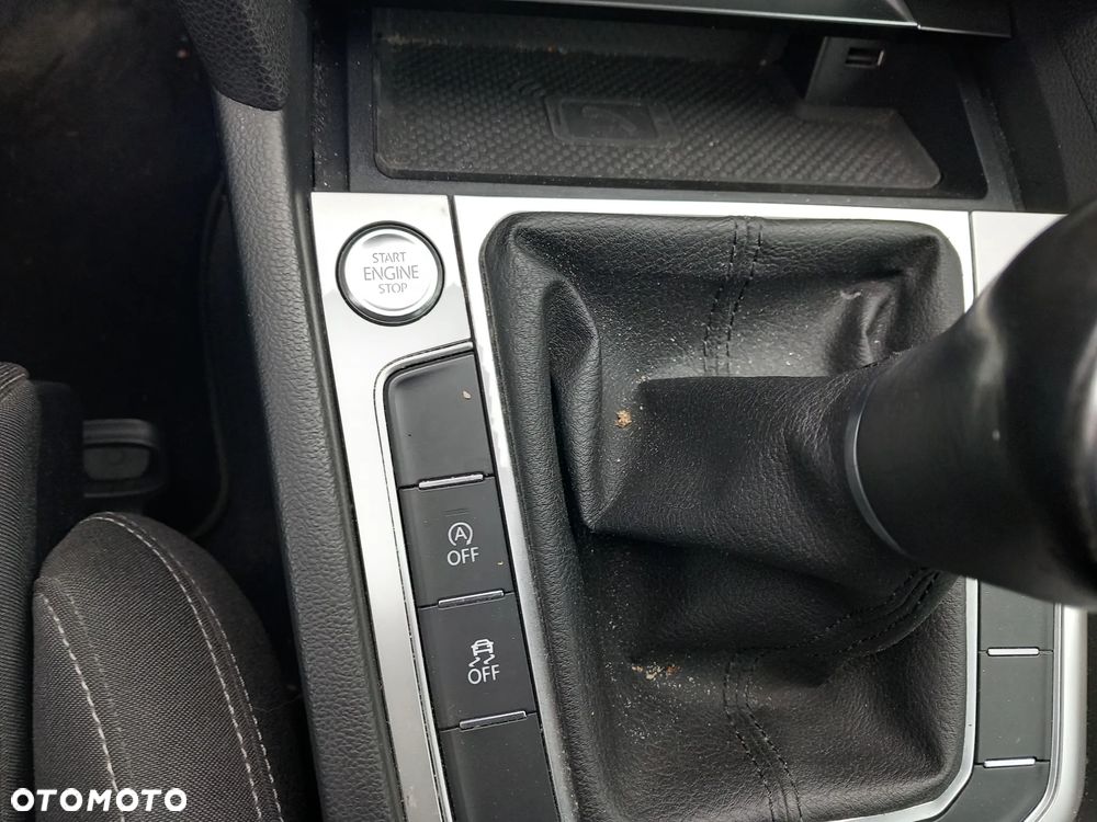 Volkswagen Passat 2.0 TDI SCR (BlueMotion Technology) Highline - 22