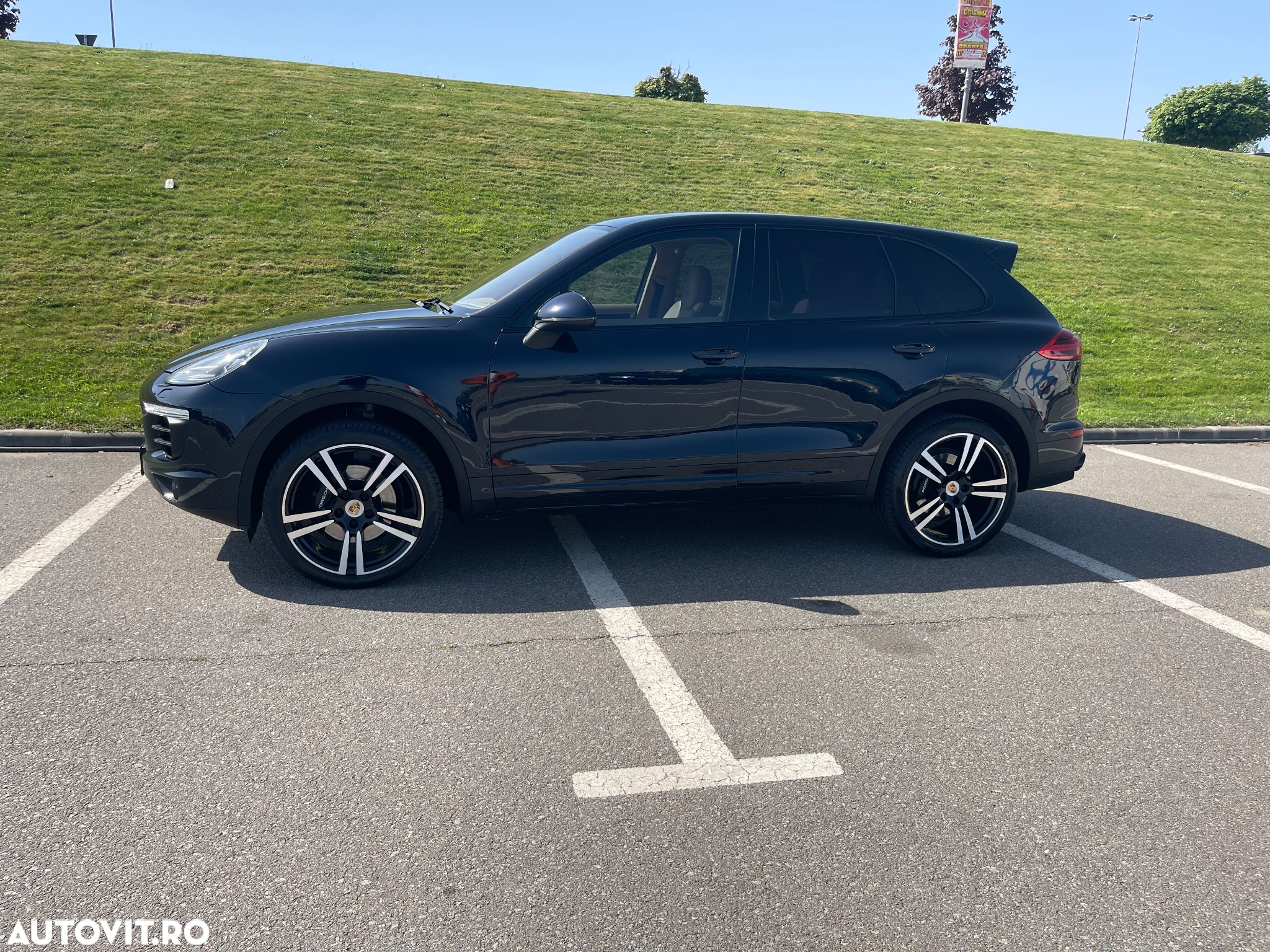 Porsche Cayenne 3.0 L - 4