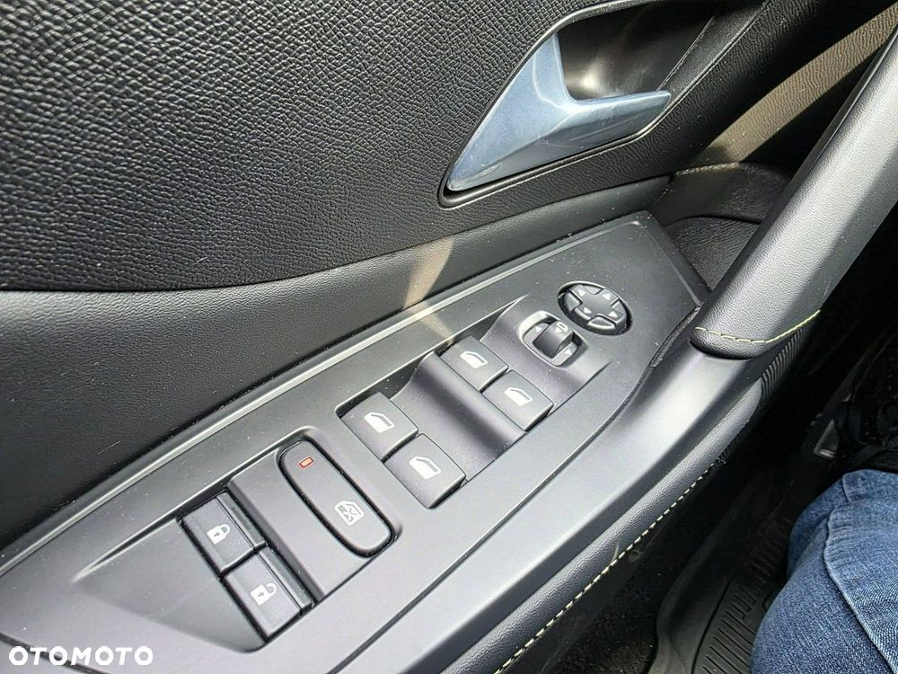 Peugeot 408 1.2 PureTech GT S&S EAT8 - 12