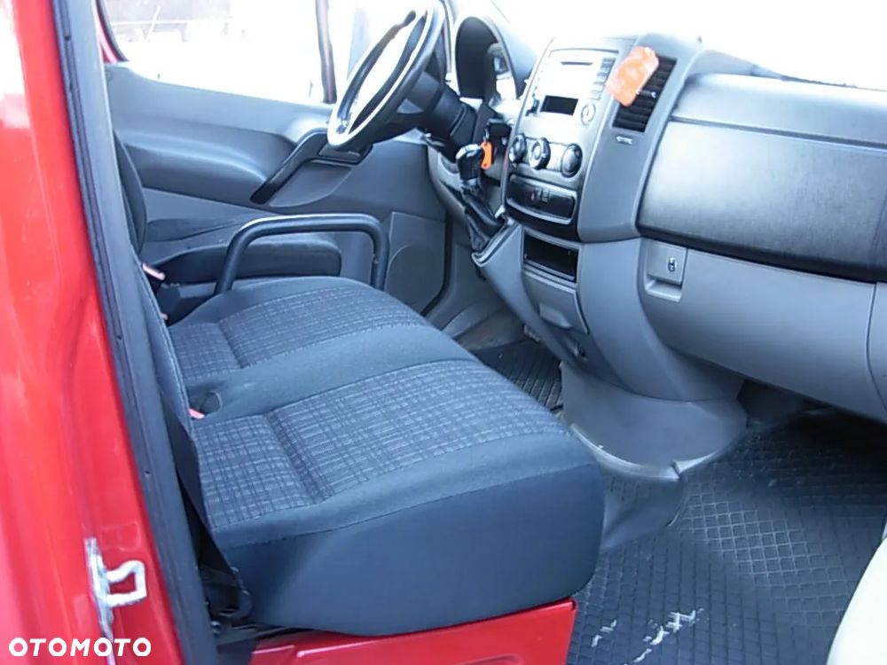 Mercedes-Benz SPRINTER - 8