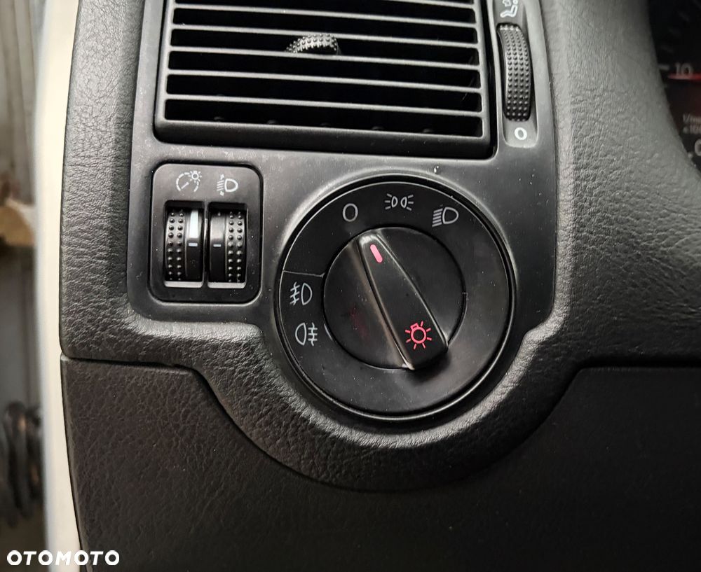 Volkswagen Golf - 11