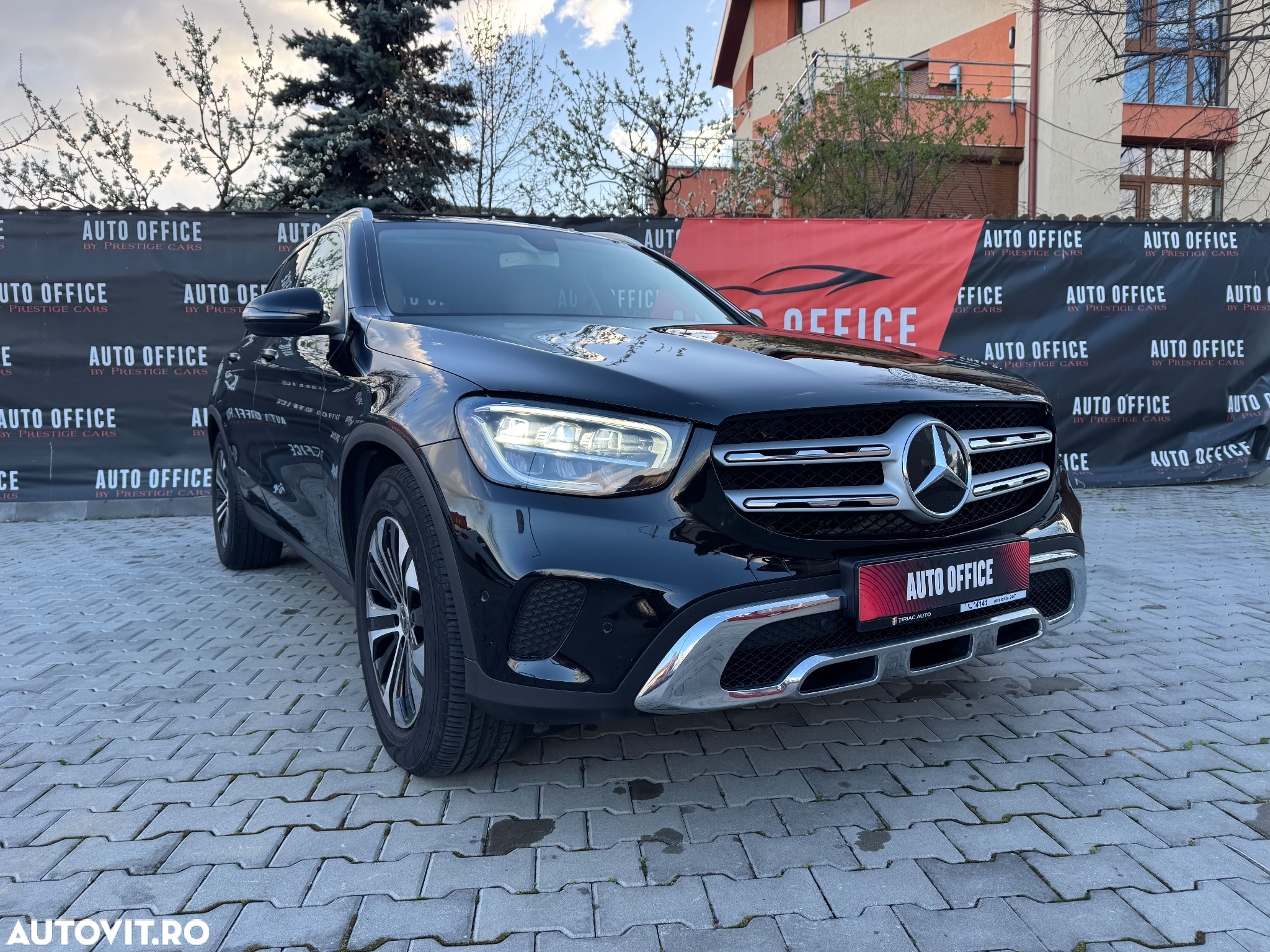 Mercedes-Benz GLC - 2