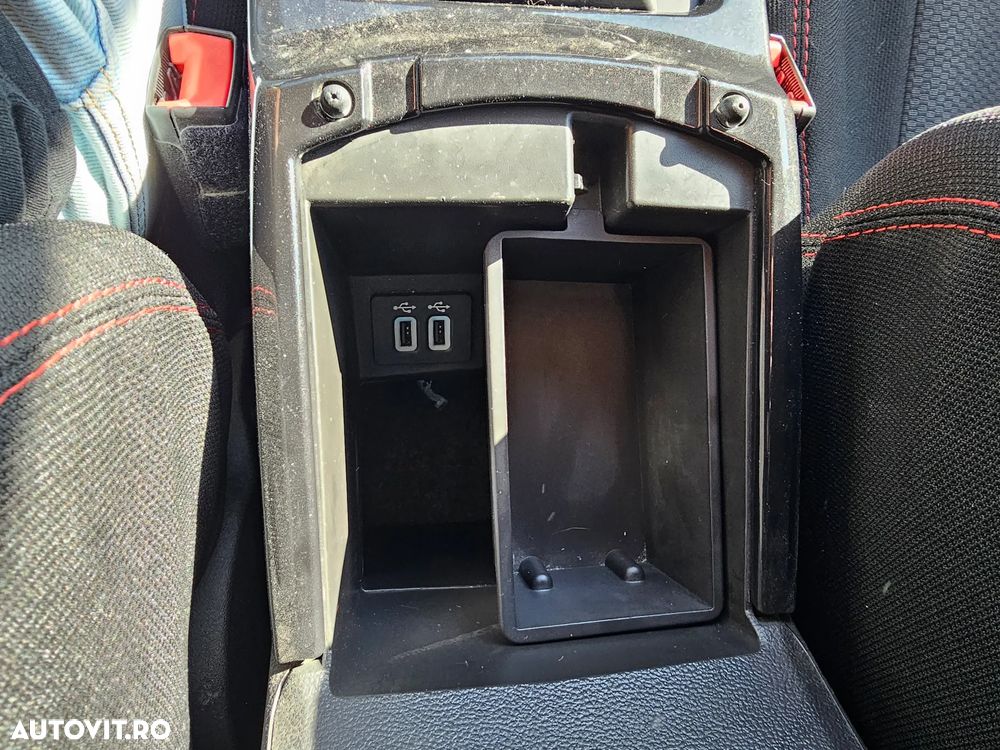 Ford Kuga 2.0 TDCi Powershift 4WD Titanium - 11