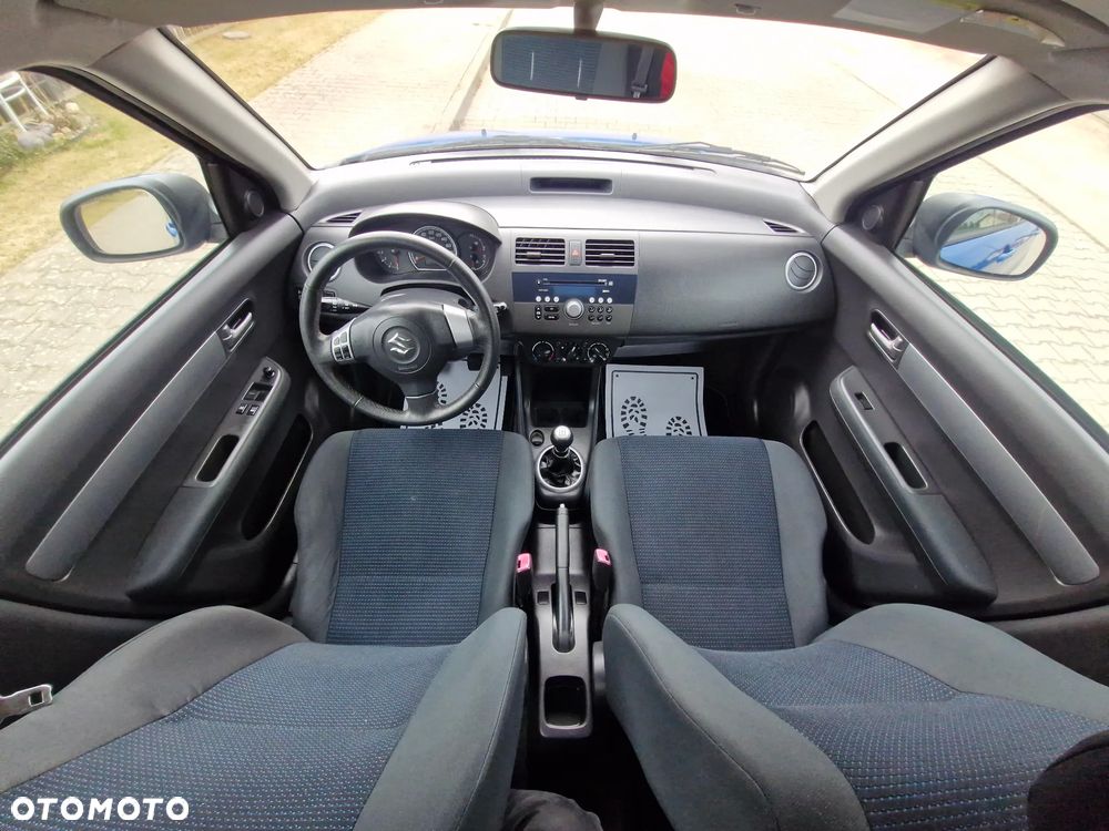 Suzuki Swift 1.3 Sakura - 25