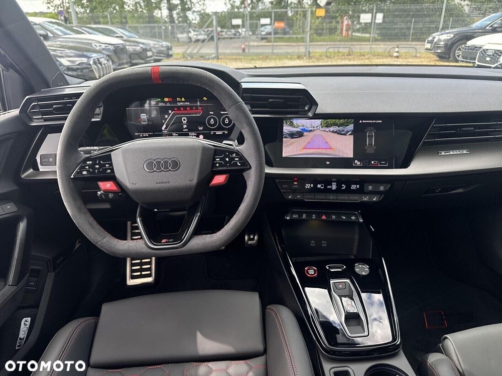 Audi RS3 Limousine - 10