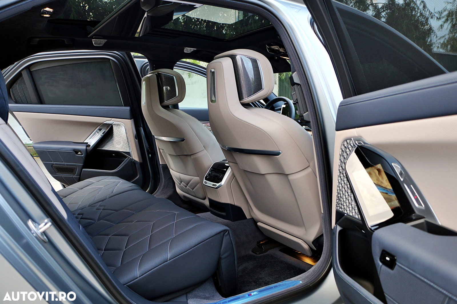 BMW Seria 7 740d xDrive MHEV - 17