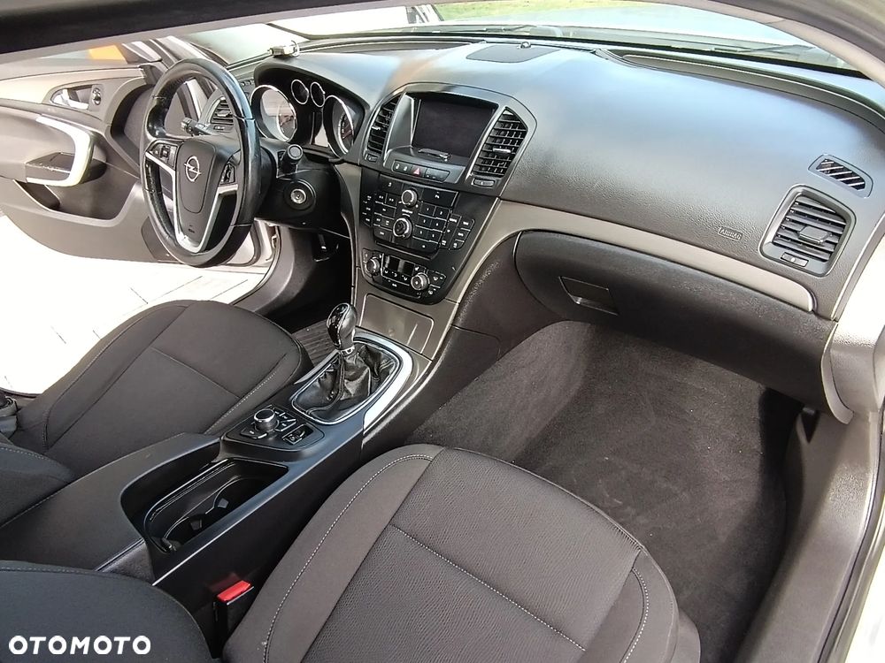 Opel Insignia 1.8 - 11