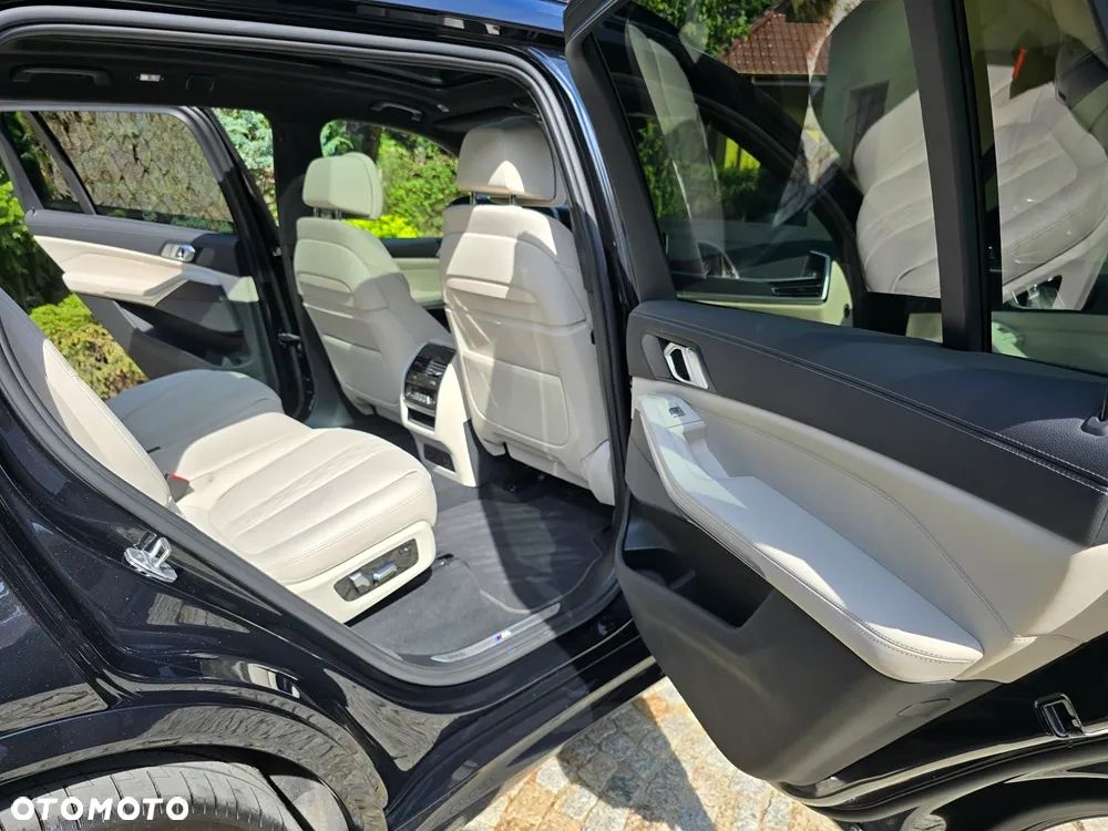 BMW X7 M50d sport - 11