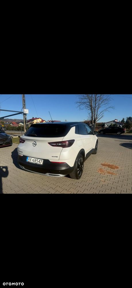 Opel Grandland X 1.2 T GPF Design&Tech S&S - 3