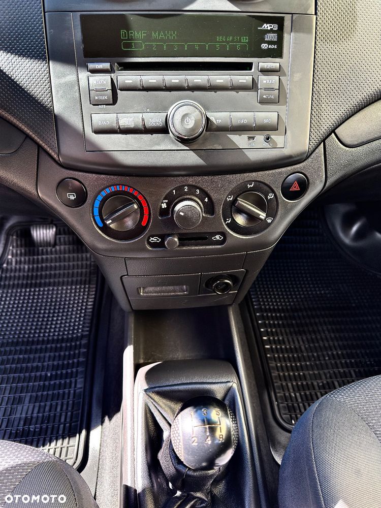 Chevrolet Aveo 1.2 16V LS - 8