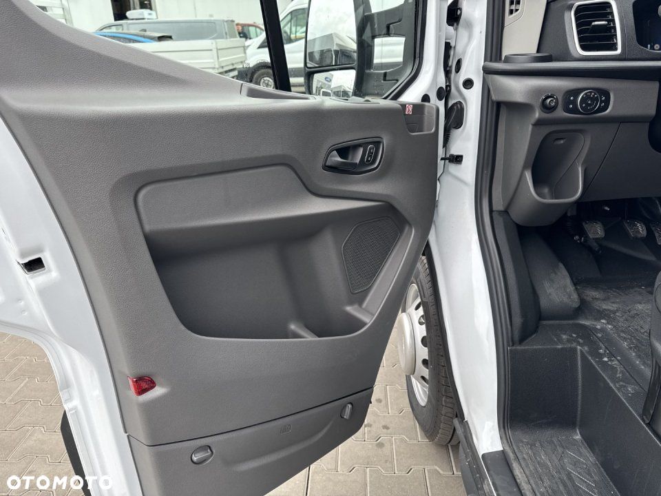 Ford Transit - 11