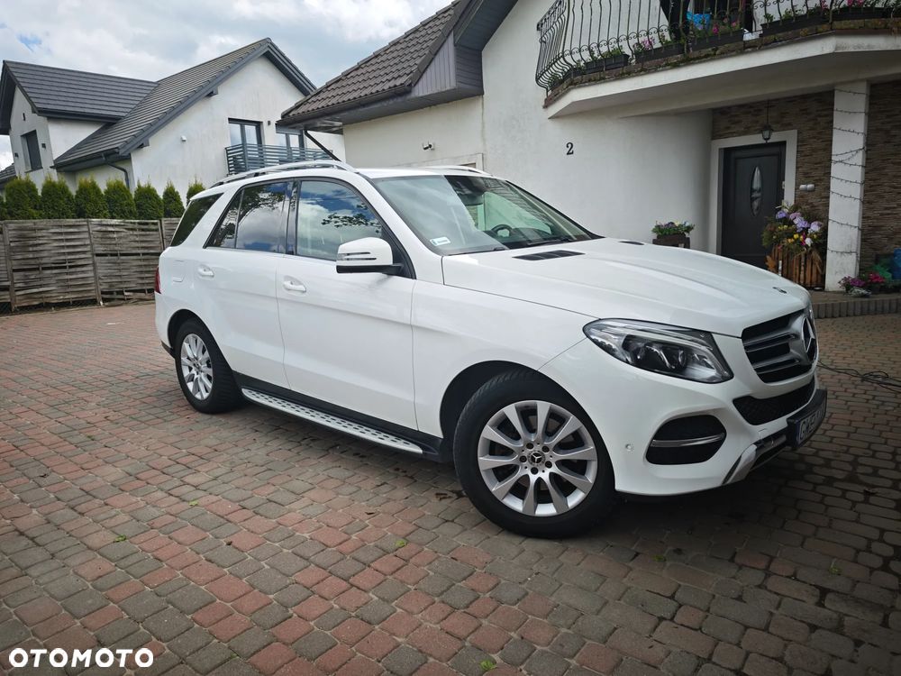Mercedes-Benz GLE - 24