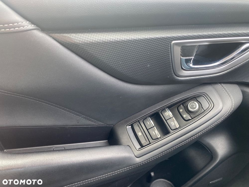Subaru Forester 2.0 i Platinum Lineartronic - 10