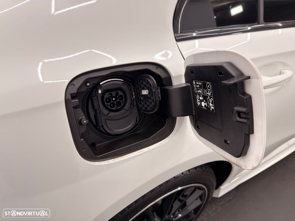 Mercedes-Benz A 250 Limousine e 8G-DCT AMG Line Advanced - 29