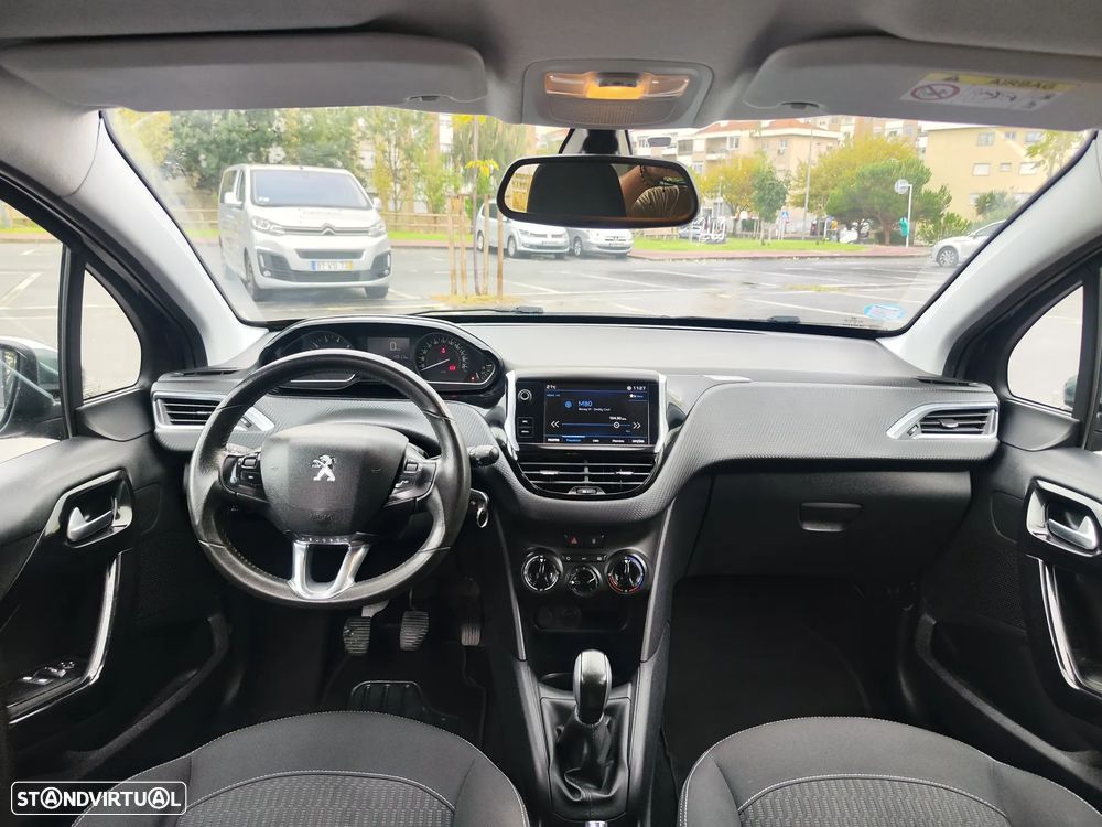 Peugeot 208 1.2 PureTech Style - 22