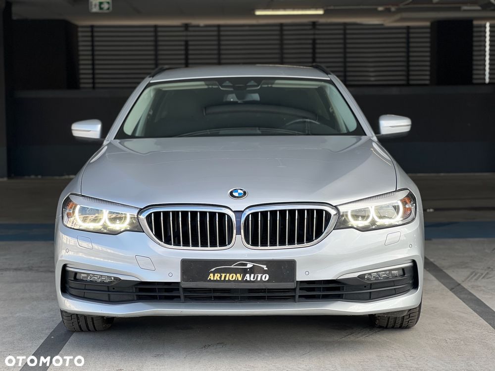BMW Seria 5 530d xDrive Sport Line - 7