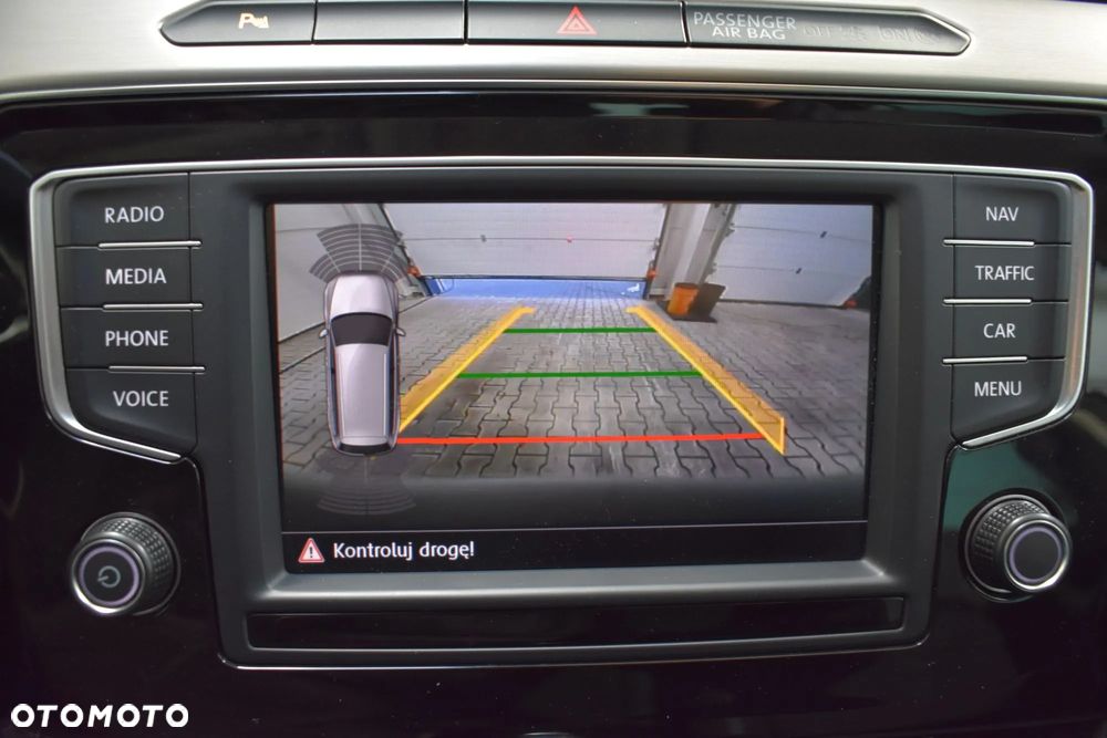 Volkswagen Passat Variant 2.0 TDI DSG (BlueMotion Technology) Highline - 33