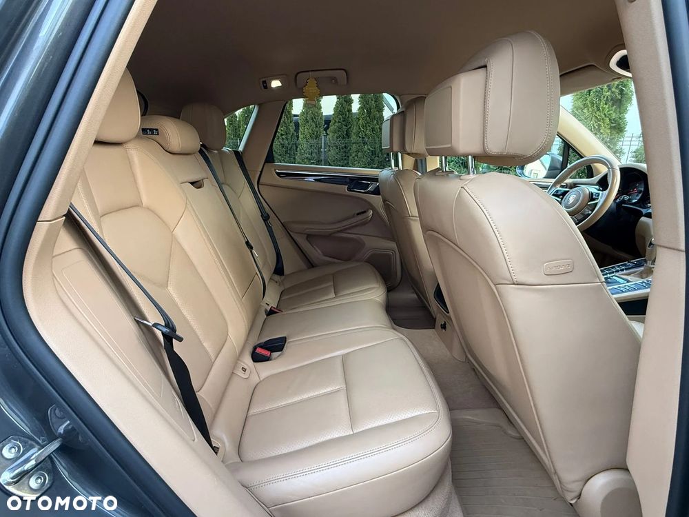 Porsche Macan - 36