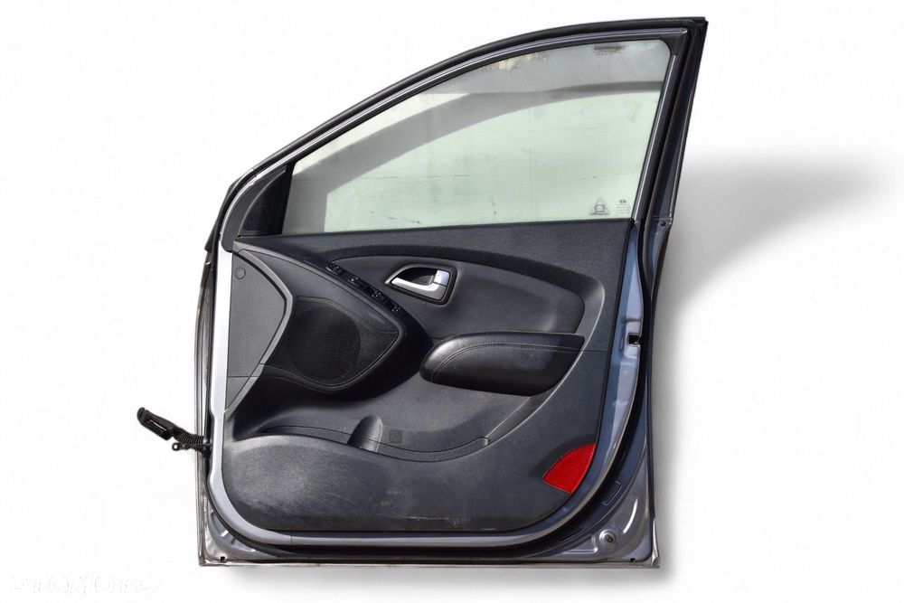 Drzwi Prawy Przód HYUNDAI IX35 I Przedlift 09-12 kod lakieru: ZAR - 8
