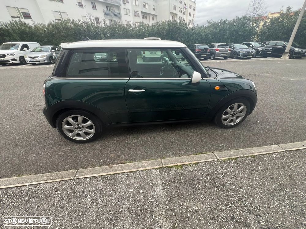 MINI 3 Portas Cooper D - 4
